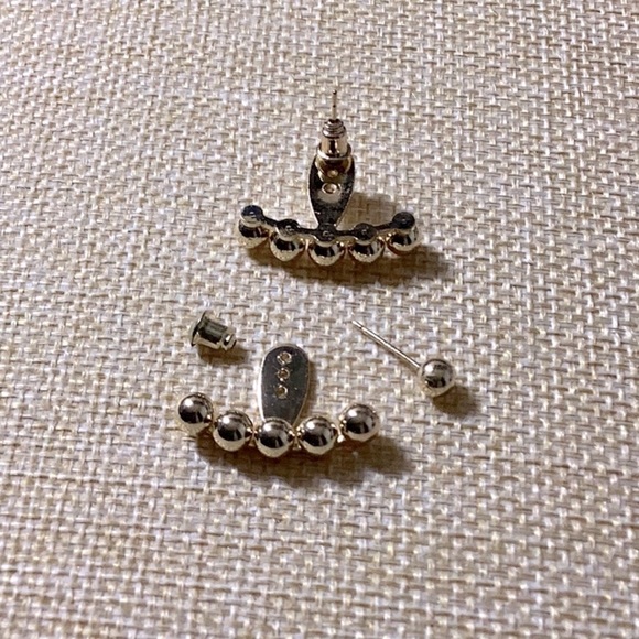 Peas In A Gold Stud Earrings - Picture 2 of 5